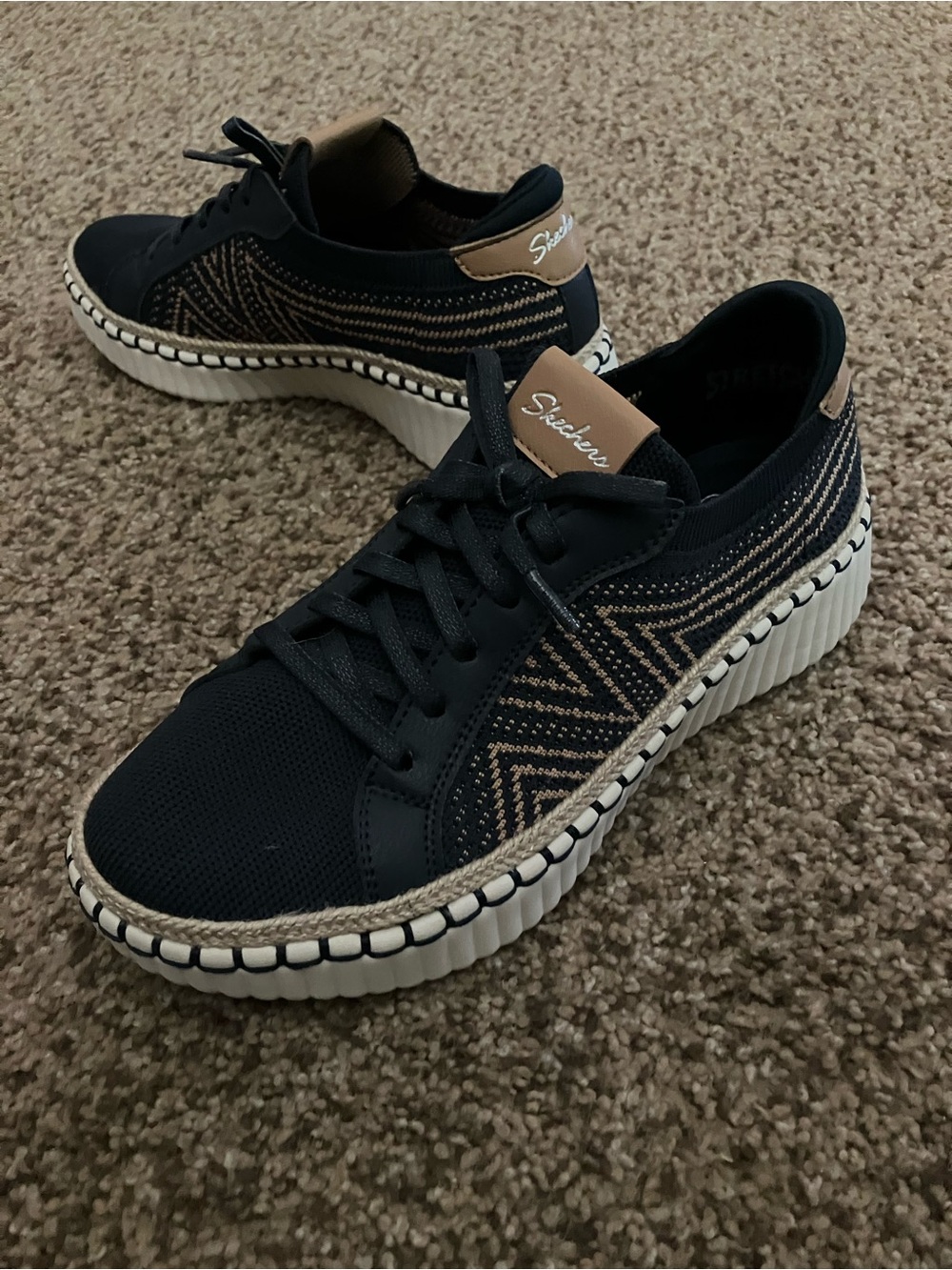 Skechers Navy and Tan Knit Lace-Up Sneakers Size 7 - Picture 4 of 8